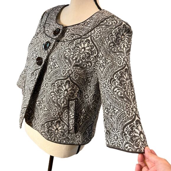 Ann Taylor Three Button 3/4 Sleeve Brown Ivory Damask Crop Swing Jacket Size 8 - Picture 4 of 12